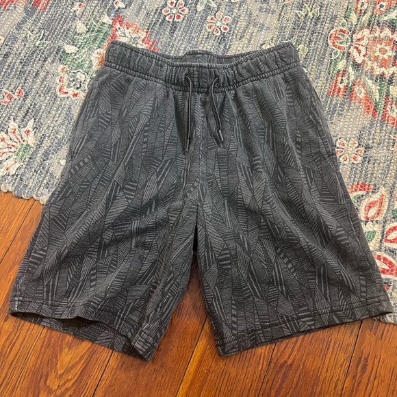 Cat & Jack elastic waistband pull on style active shorts - Picture 1 of 4